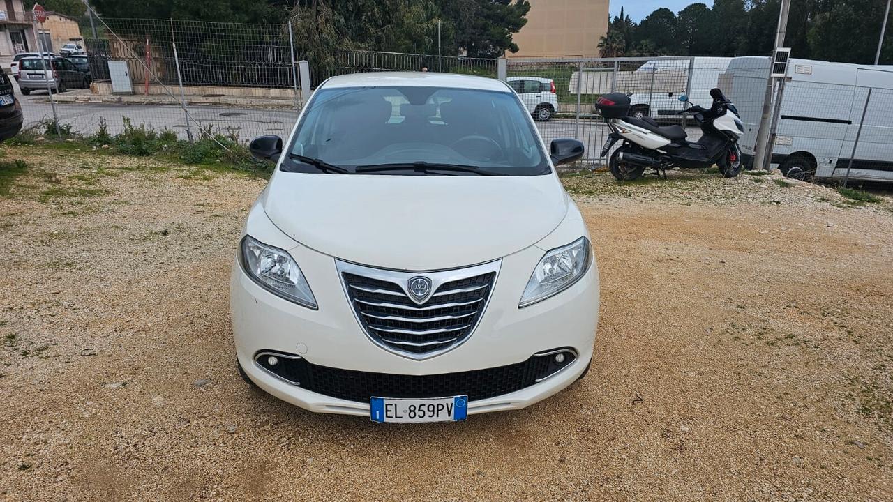 Lancia Ypsilon 1.3 MJT 16V 95 CV 5 porte S&S Gold