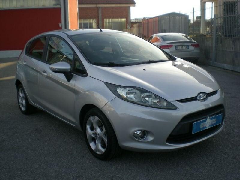 Ford Fiesta 5p 1.4 16v Titanium c/esp Gpl E5