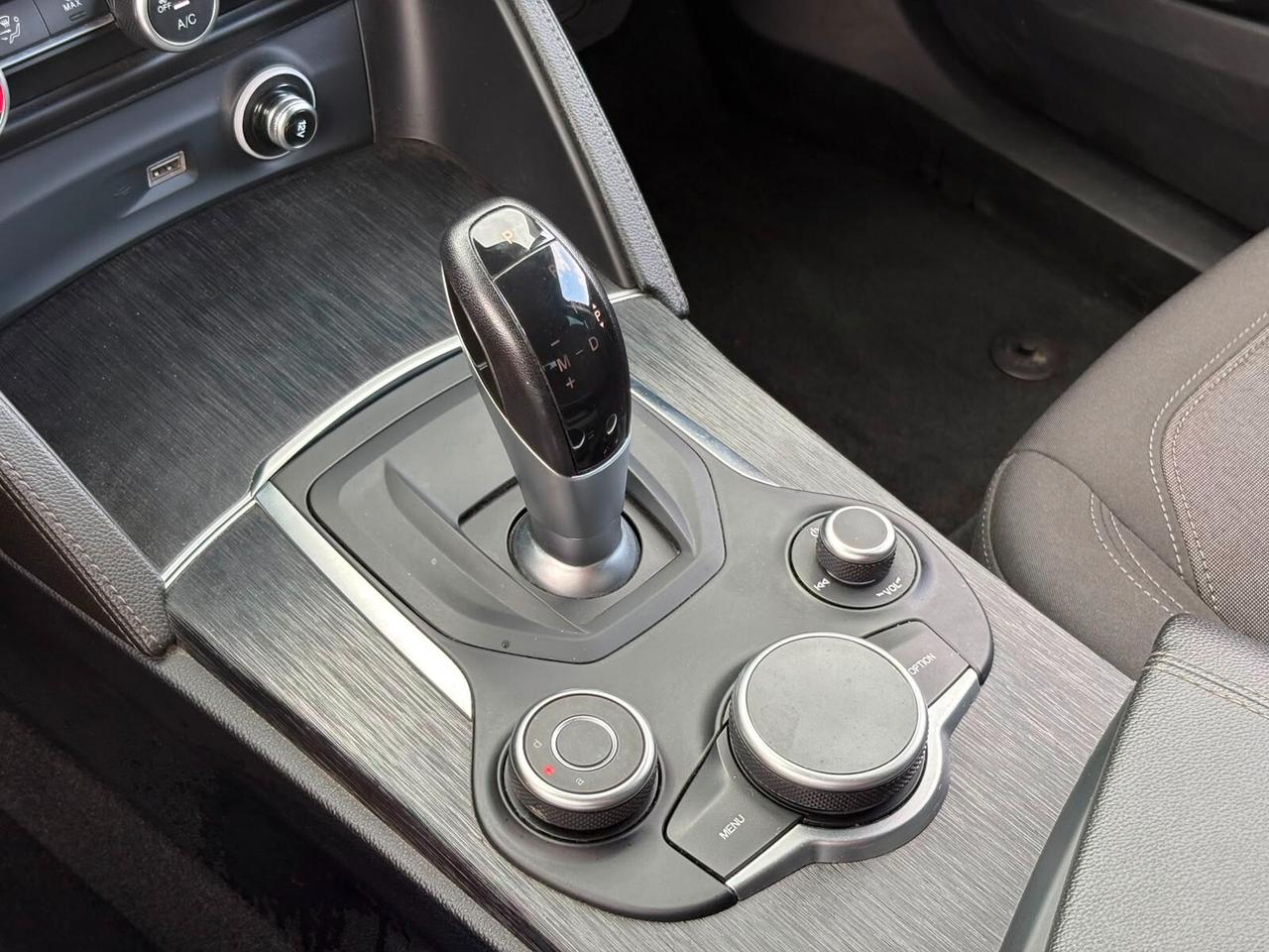 Alfa Romeo Stelvio 2.2 Turbodiesel 190 CV AT8 RWD Business