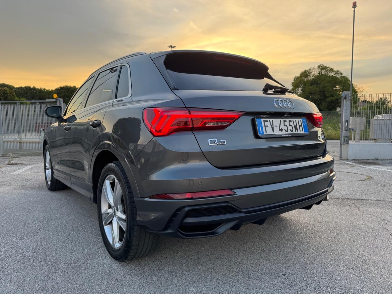 Audi Q3 2.0 TDI 150 CV S tronic S line Edition