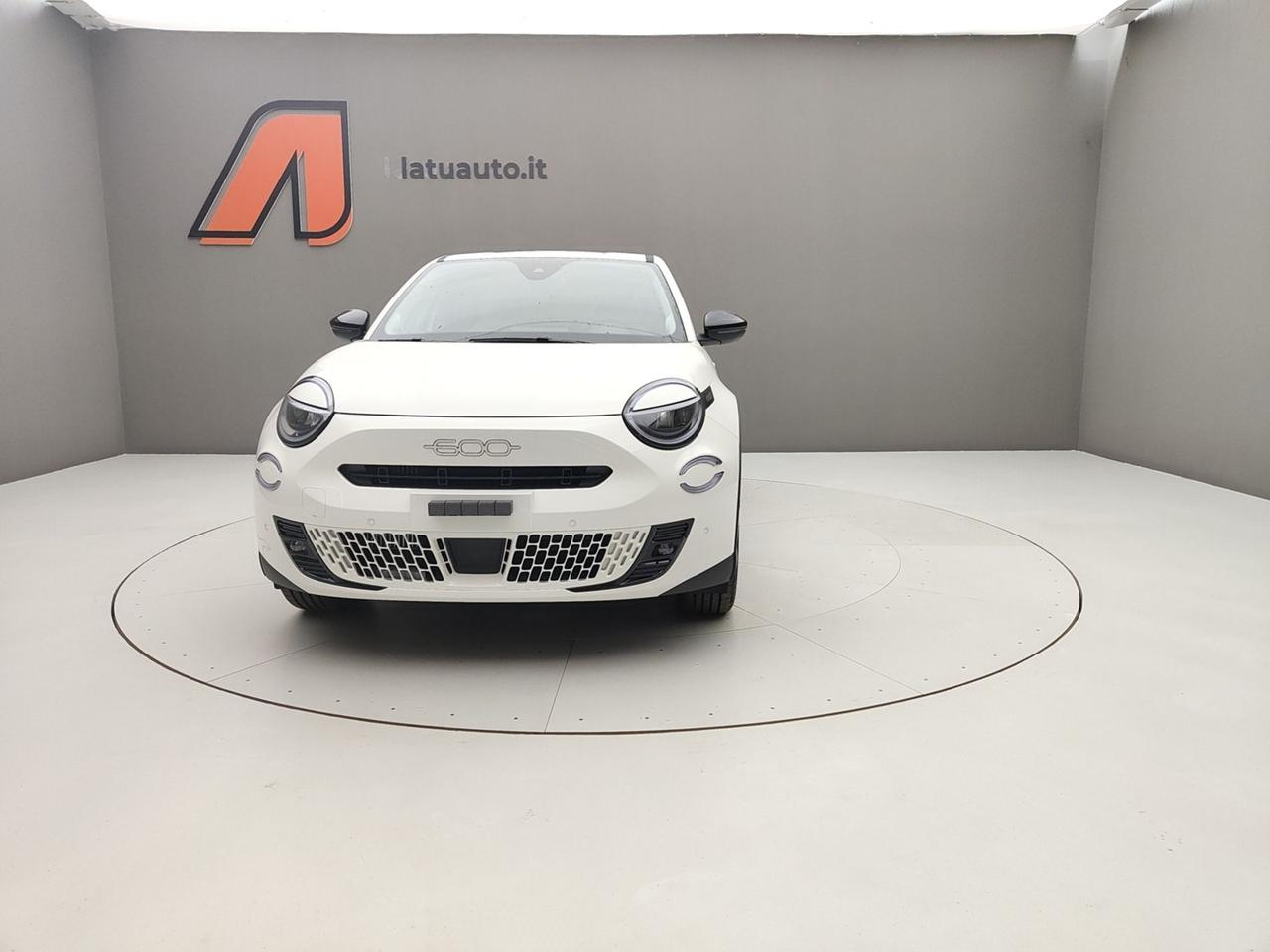 FIAT 600 IV 2023 1.2 MHEV 110CV DCT LA PRIMA