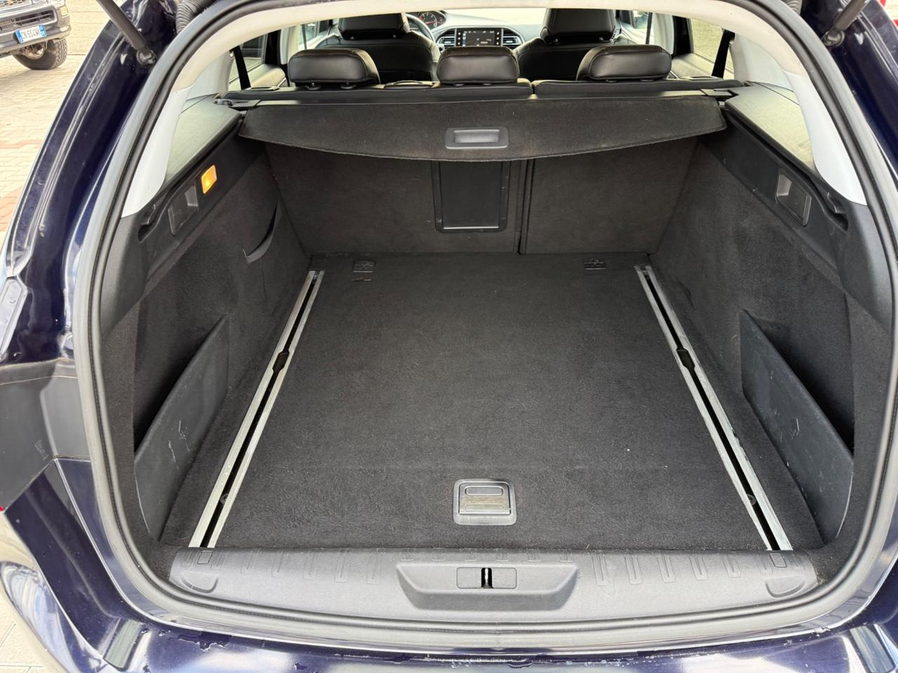 Peugeot 308 1.6 e-HDi 115 CV Stop&Start SW Allure