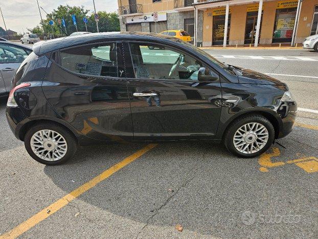 lancia ypsilon euro6 benzina