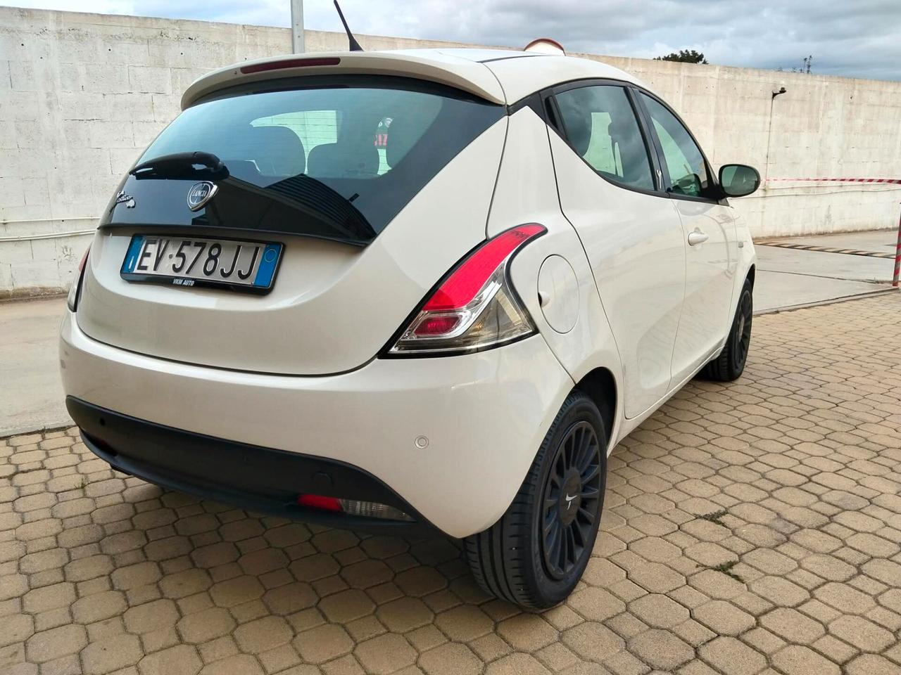 Lancia Ypsilon 1.3 MJT 16V 95 CV GARANTITA