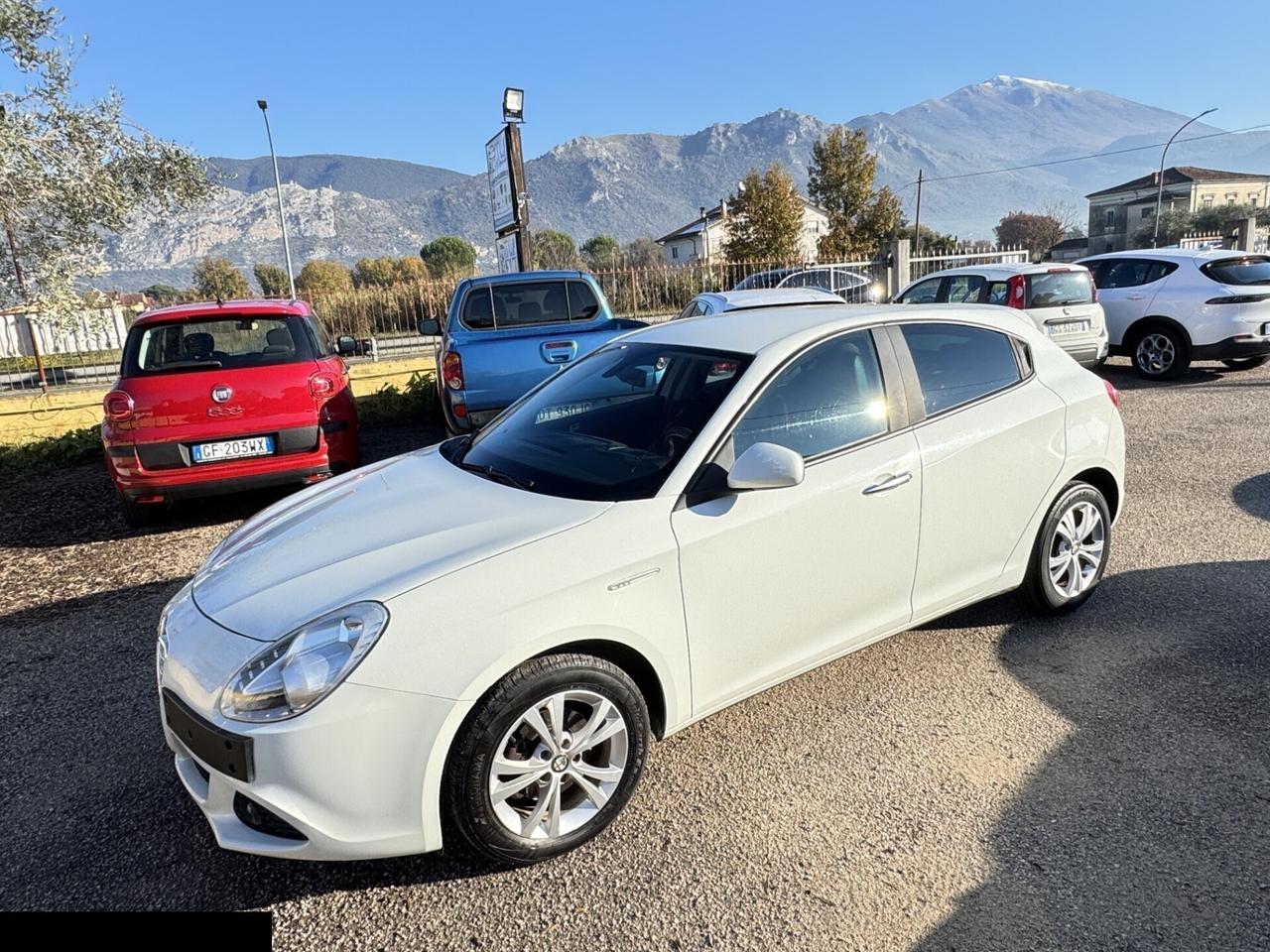 ALFA ROMEO GIULIETTA 1.6 SPORT INTERNI IN PELLE