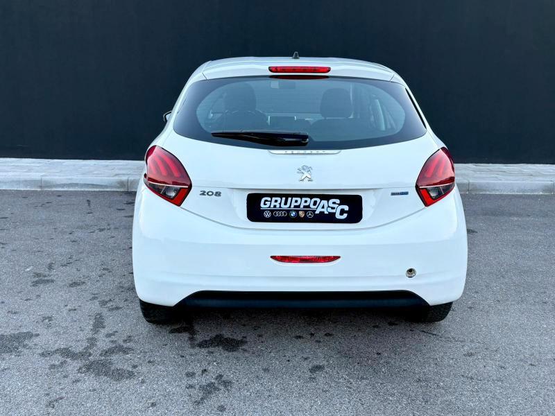 PEUGEOT 208 1.6 DIESEL 75 CV ADATTA NEOPATENTATI