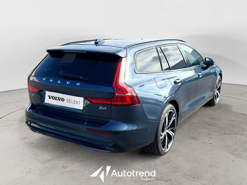 Volvo V60 B4 197+14 CV Mild Hybrid Diesel Automatica Plus Dark