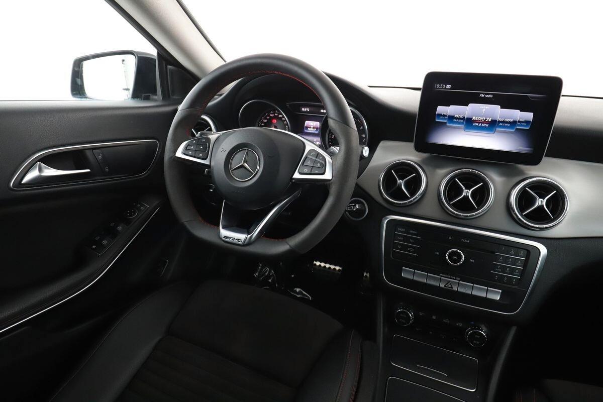 MERCEDES- BENZ CLA 200 D AMG PREMIUM