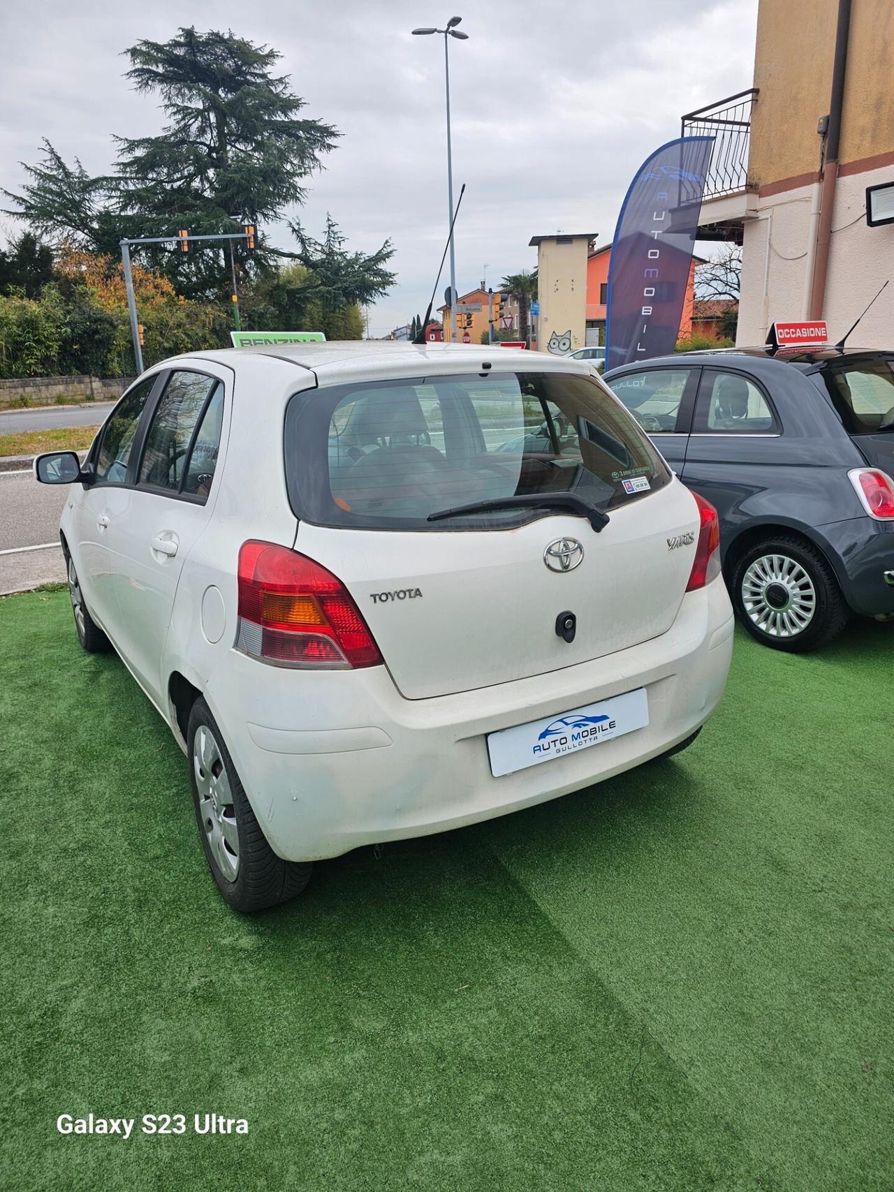 Toyota Yaris 1.0 5 porte