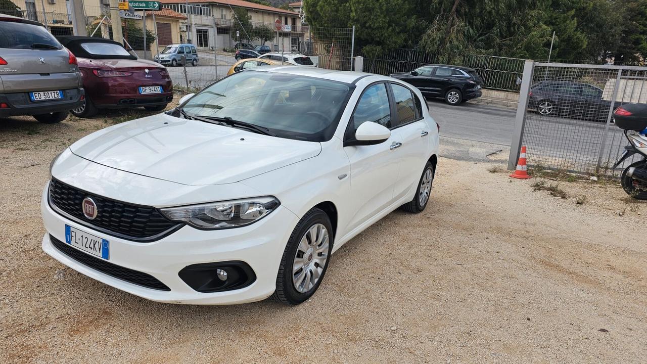 Fiat Tipo 1.3 Mjt S&S 5 porte Easy