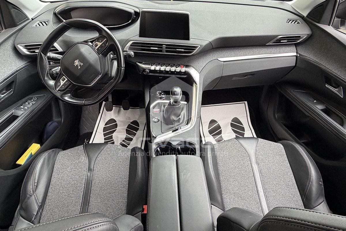 PEUGEOT 3008 BlueHDi 130 S&S Allure