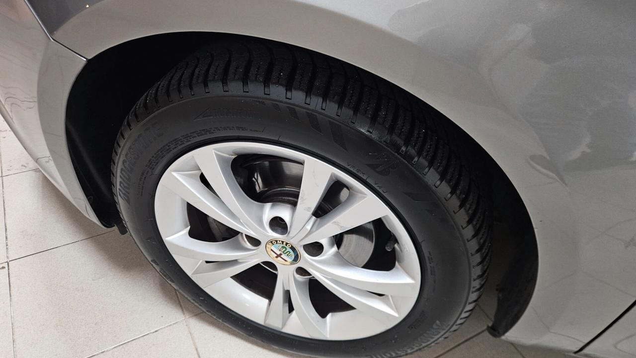 Alfa Romeo Giulietta 1.6 JTDm-2 105 CV Exclusive