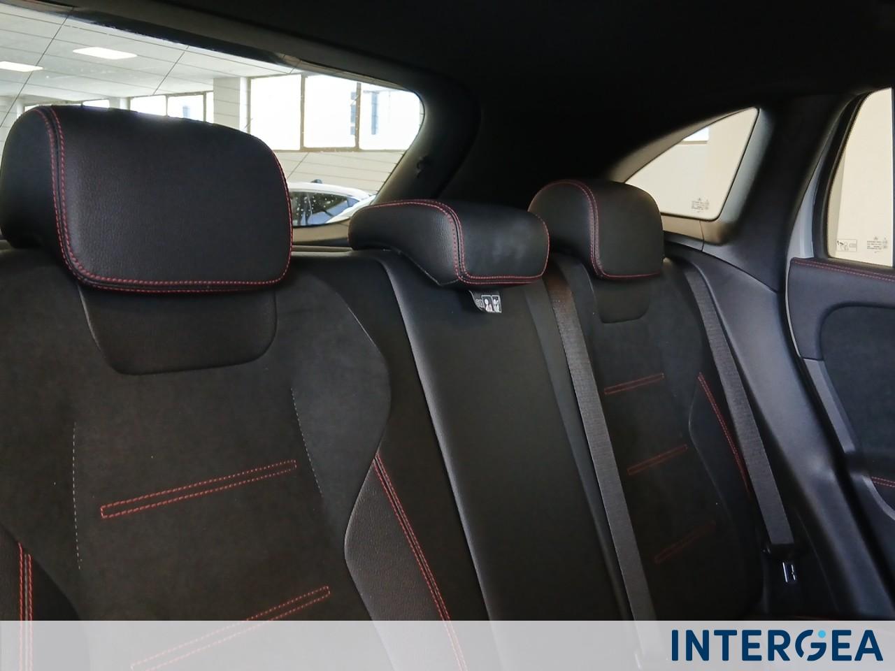 Mercedes-Benz GLA 220 d Premium 4matic auto
