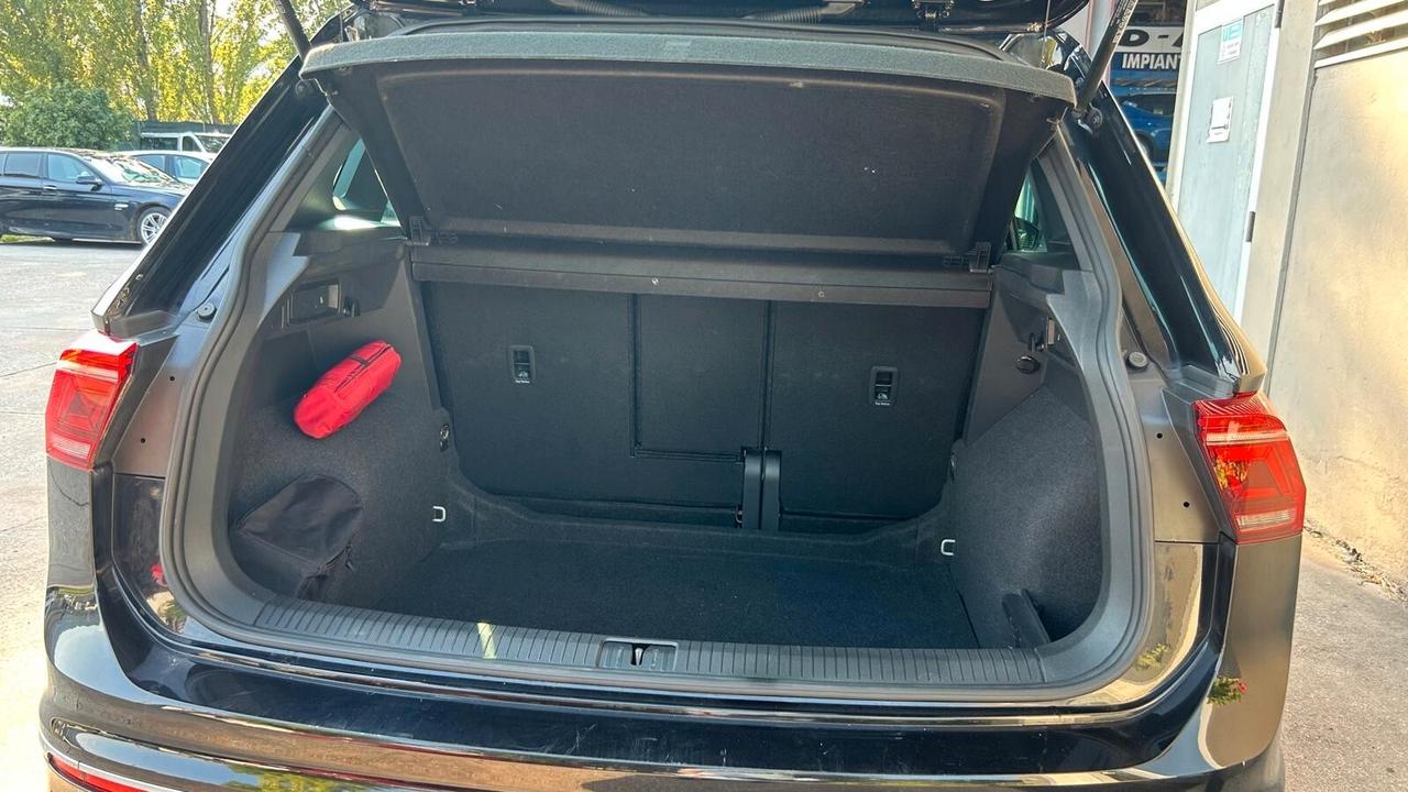 Volkswagen Tiguan 2.0 tdi R-Line 150cv dsg - FULL OPTIONAL