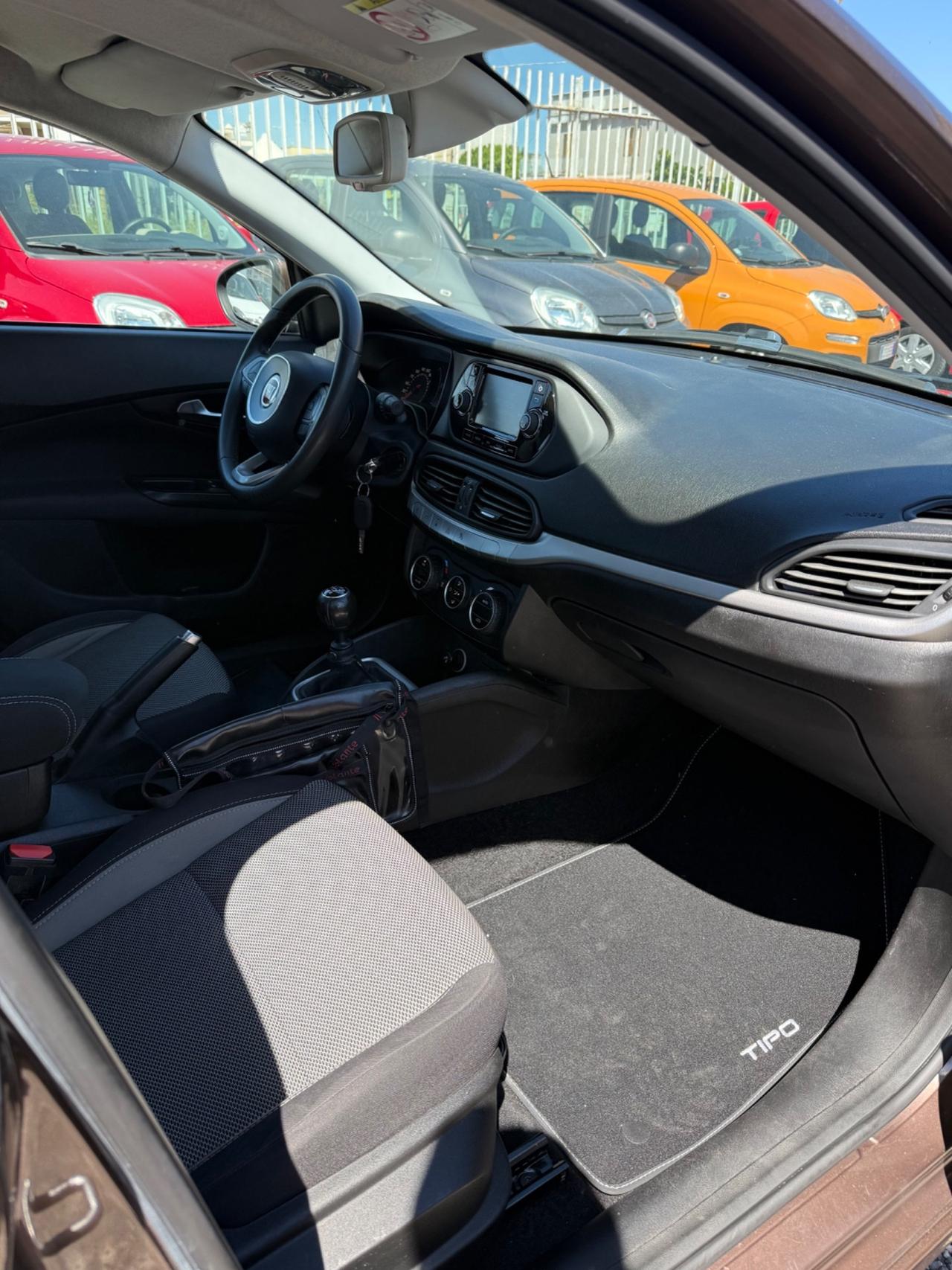 Fiat Tipo 1.6 Mjt 4 porte Lounge