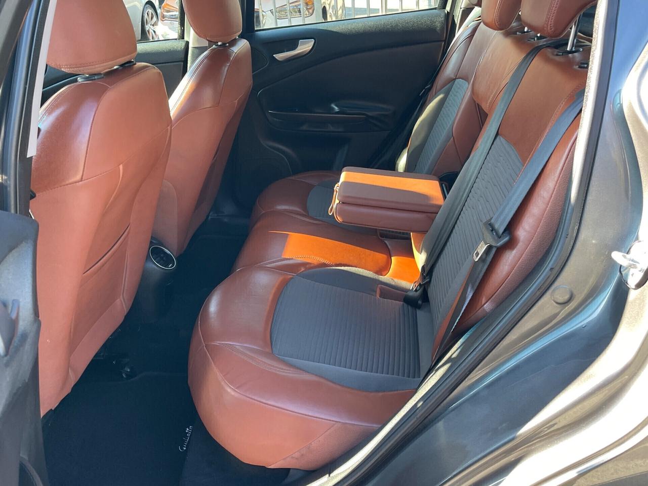 Alfa Romeo Giulietta DISTINTIVA