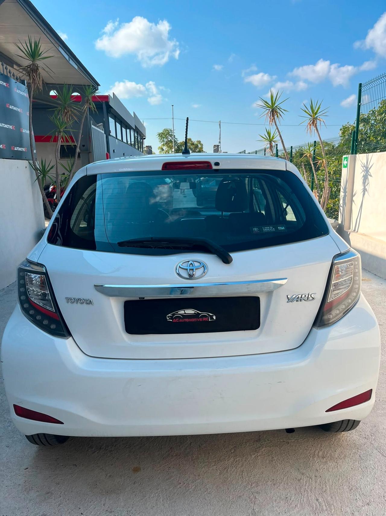 Toyota Yaris 1.0 5 porte Lounge
