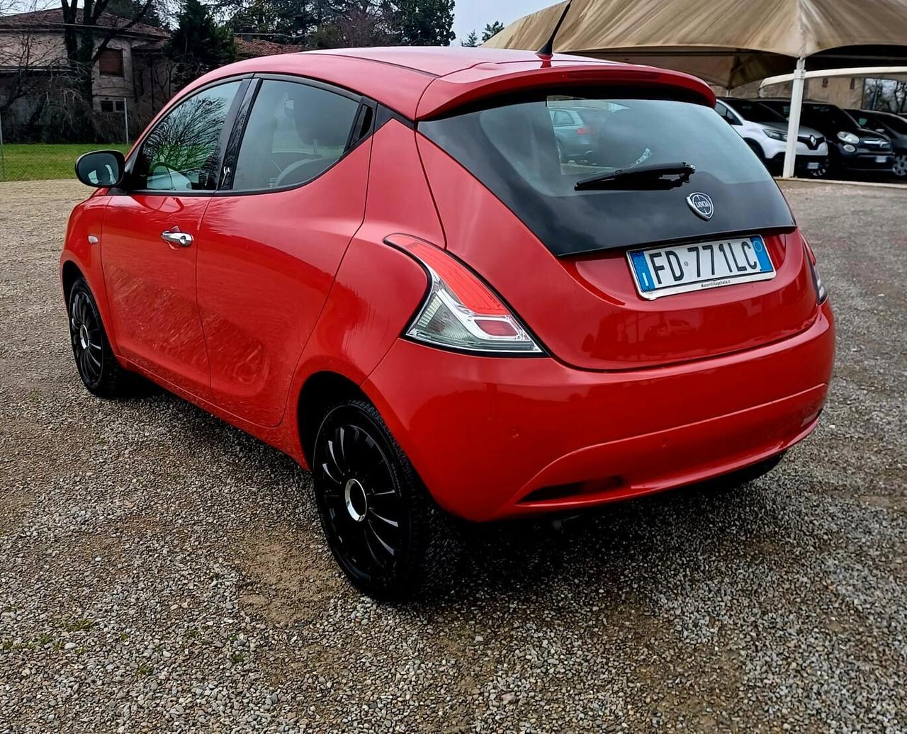 Lancia Ypsilon 1.2 69 CV 5 porte Platinum