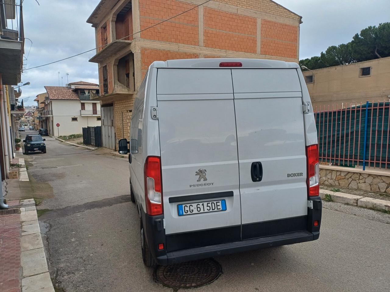 Peugeot boxer L2H2 anno 2021