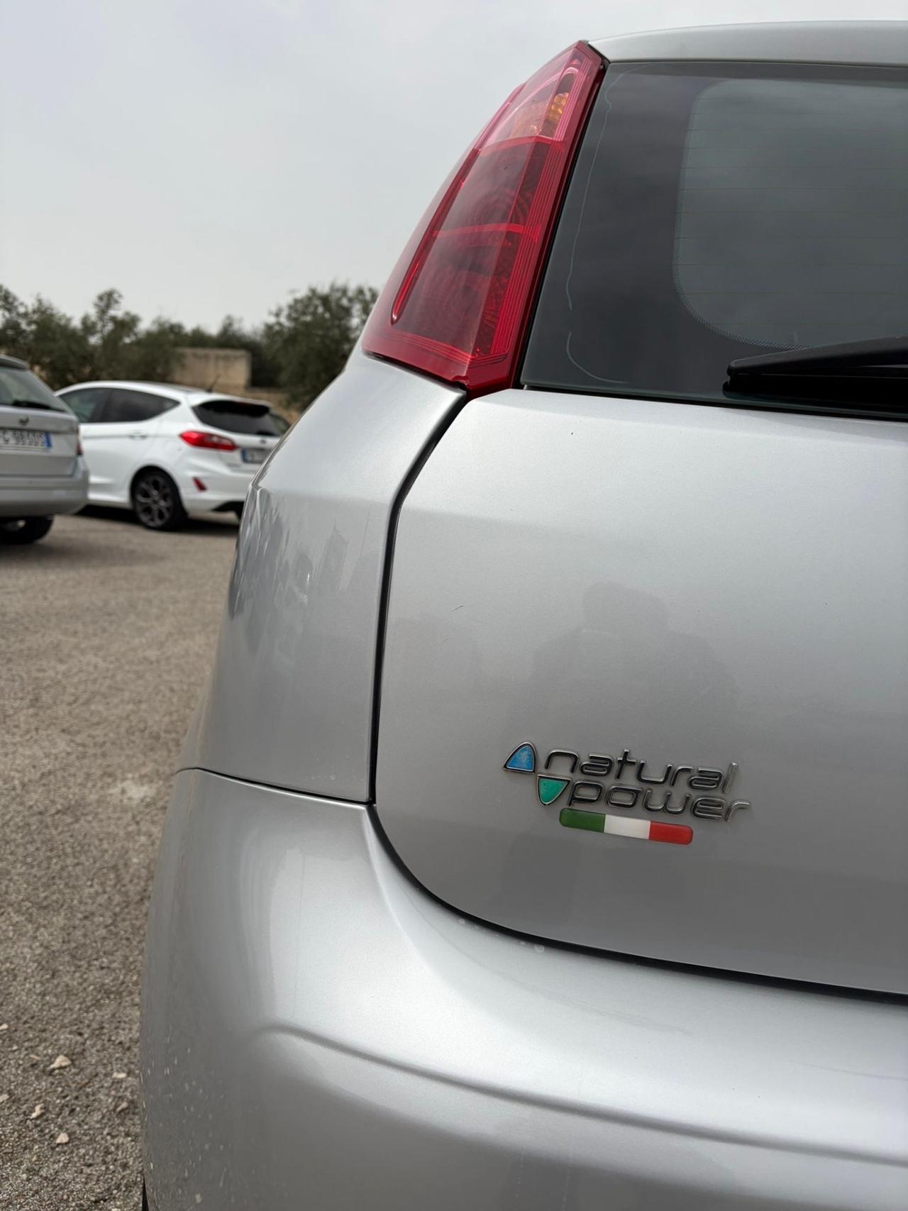 Fiat Punto 1.4 8V 5 porte Natural Power Street