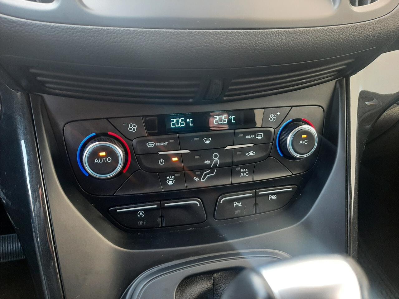 Ford Kuga 1.5 TDCI 120 CV 2WD Powershift Edition