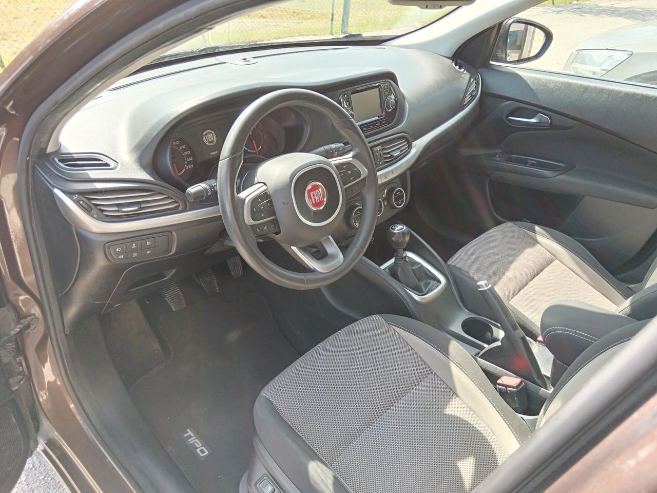 Fiat Tipo 1.6 MJT 120CV 4P NAVI RETROCAMERA