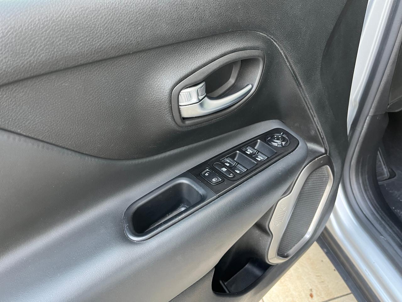 Jeep Renegade 1.6 Mjt 130 CV Limited -GE211LS-