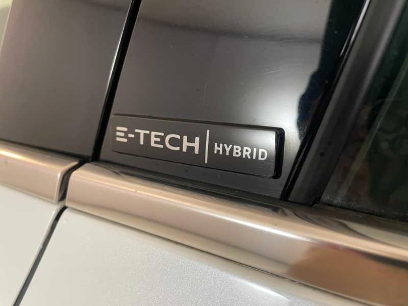 RENAULT Clio V - Clio 1.6 E-Tech hybrid Initiale Paris 140cv auto