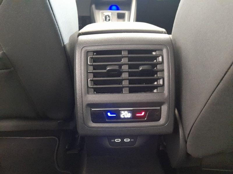 Volkswagen Golf 1.5 TGI Style DSG