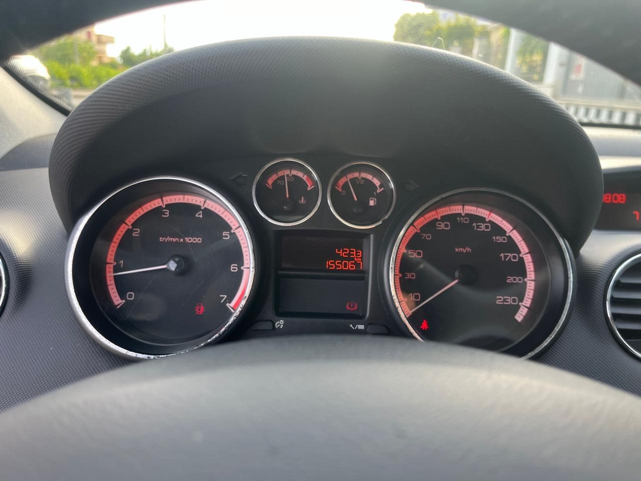 Peugeot 308 1.4 benzina/gpl 2011