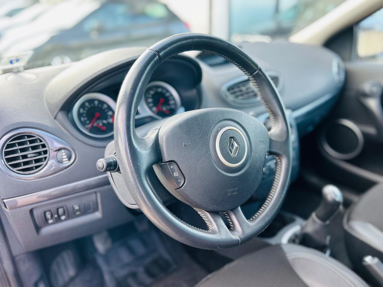 Renault Clio 1.2 16V 5 porte Le Iene