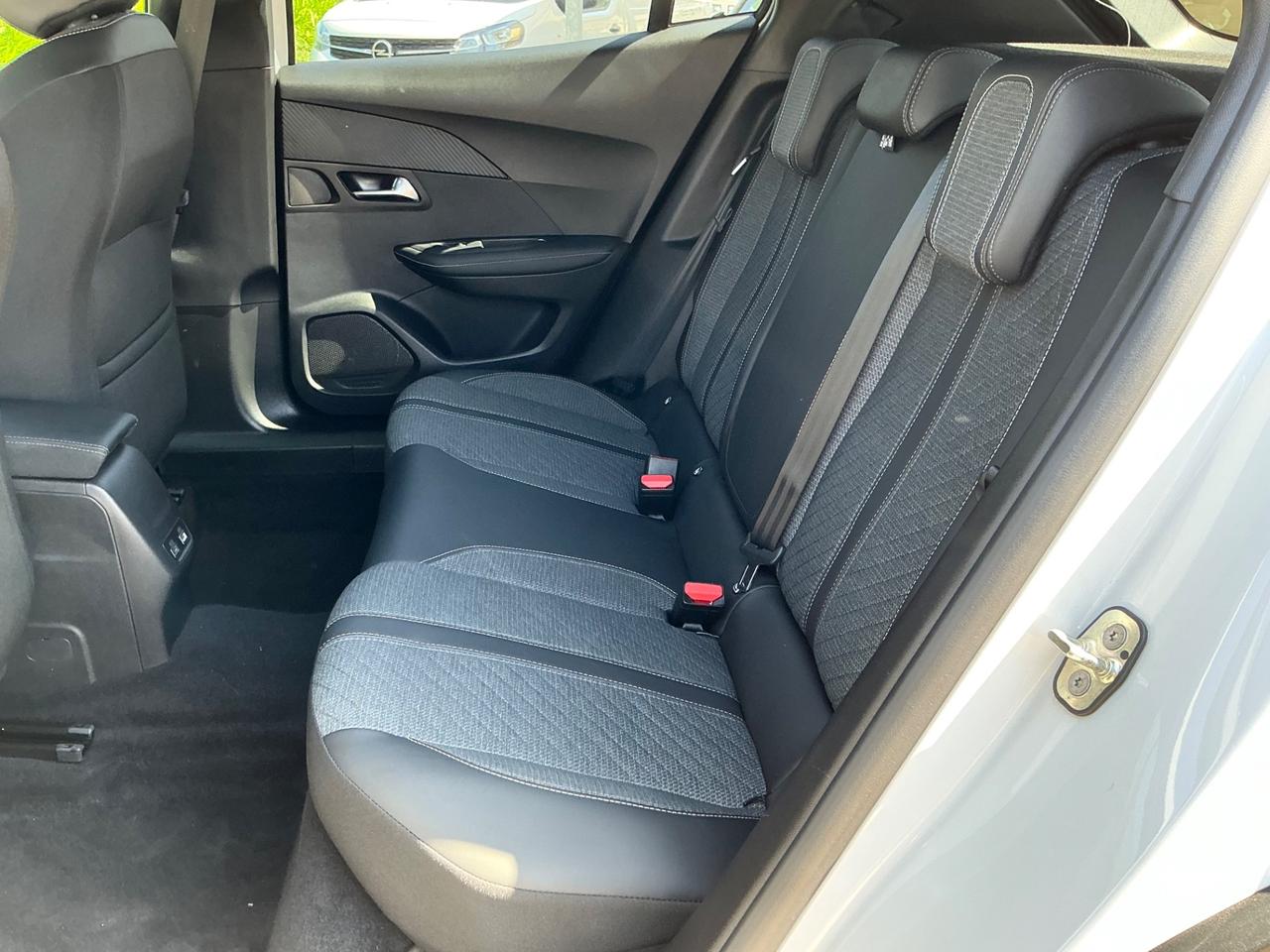 Peugeot 2008 1.2 Turbo 100 Cv Allure