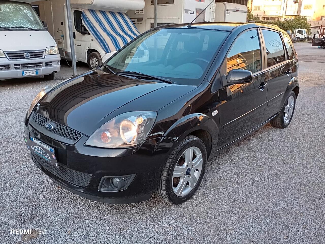 Ford Fiesta 1.2 PARI AL NUOVO 12 MESI DI GARANZIA
