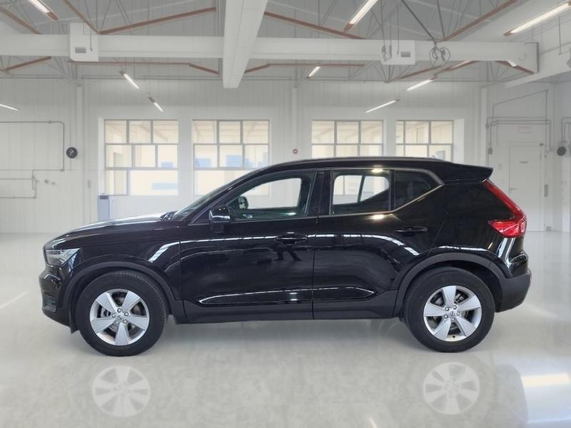 VOLVO XC40 T2 automatico Momentum Core