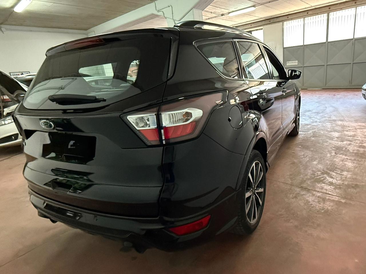 Ford Kuga 2.0 TDCI 120 CV S&S 2WD ST-Line