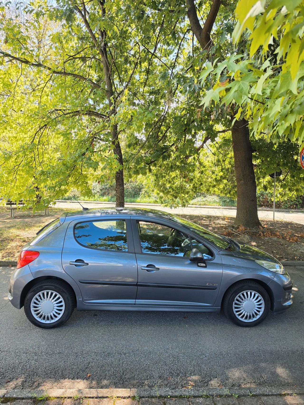 Peugeot 207 NEOPATENTATI
