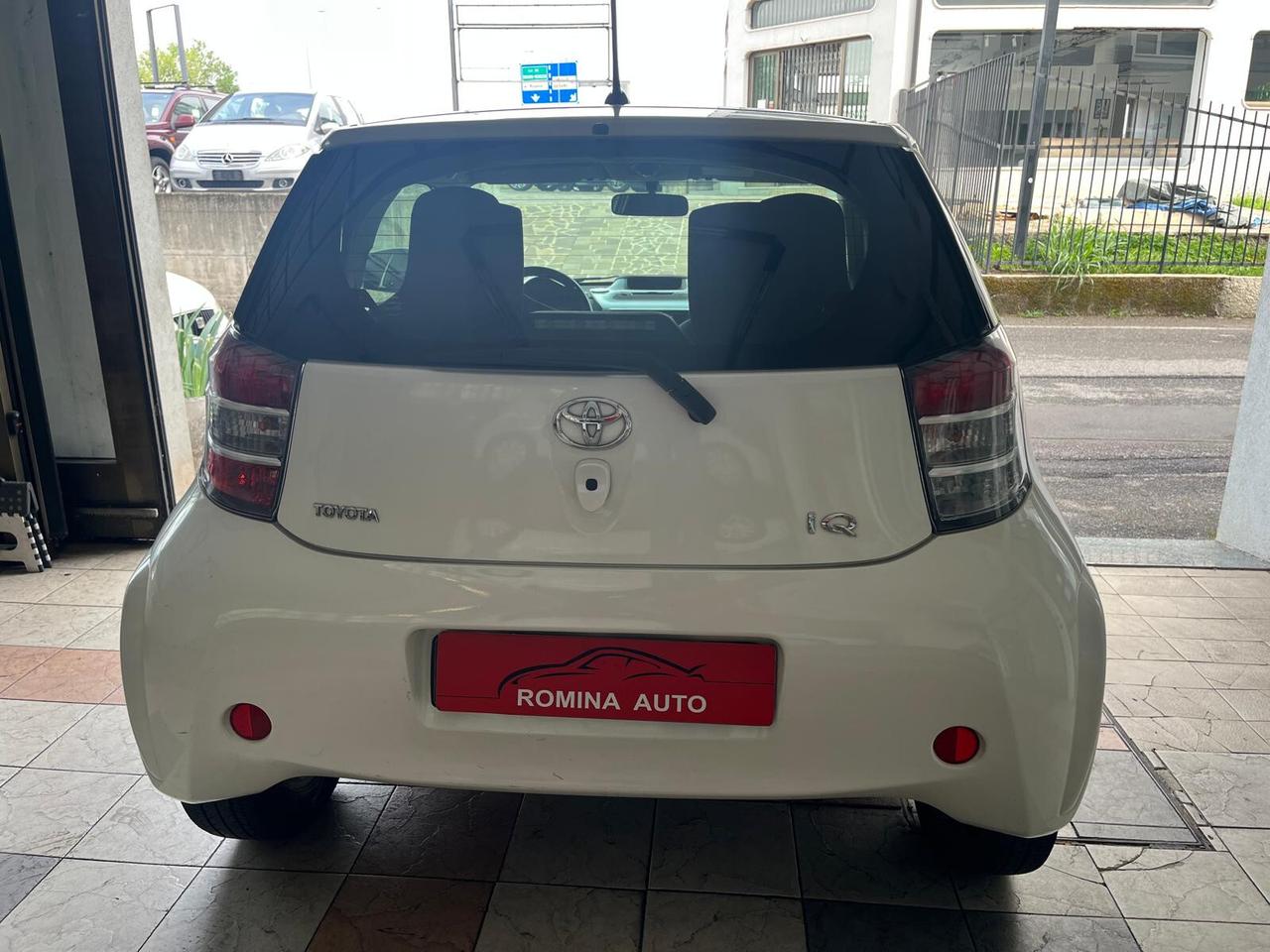 Toyota iQ 1.0