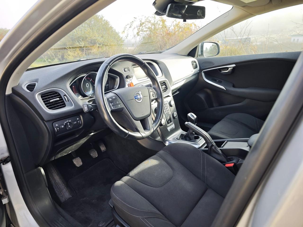 Volvo V40 D2 1.6 Momentum