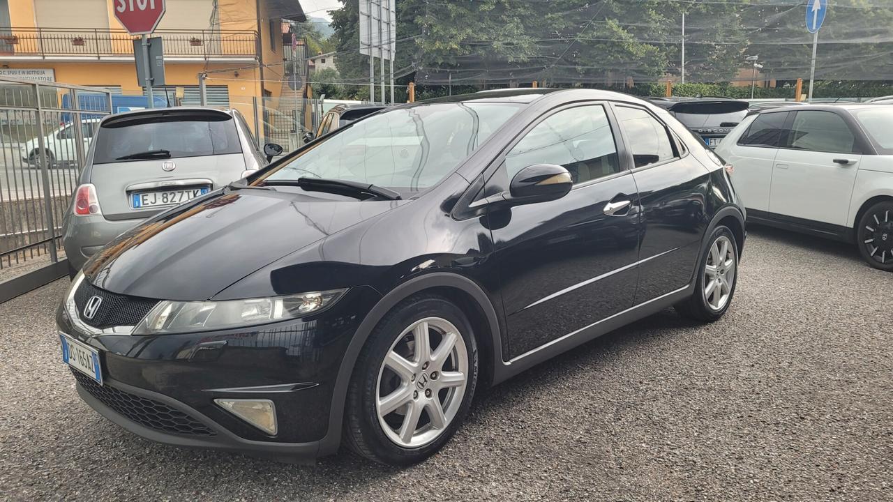Honda Civic 2.2 i-CTDi 5p. Exclusive