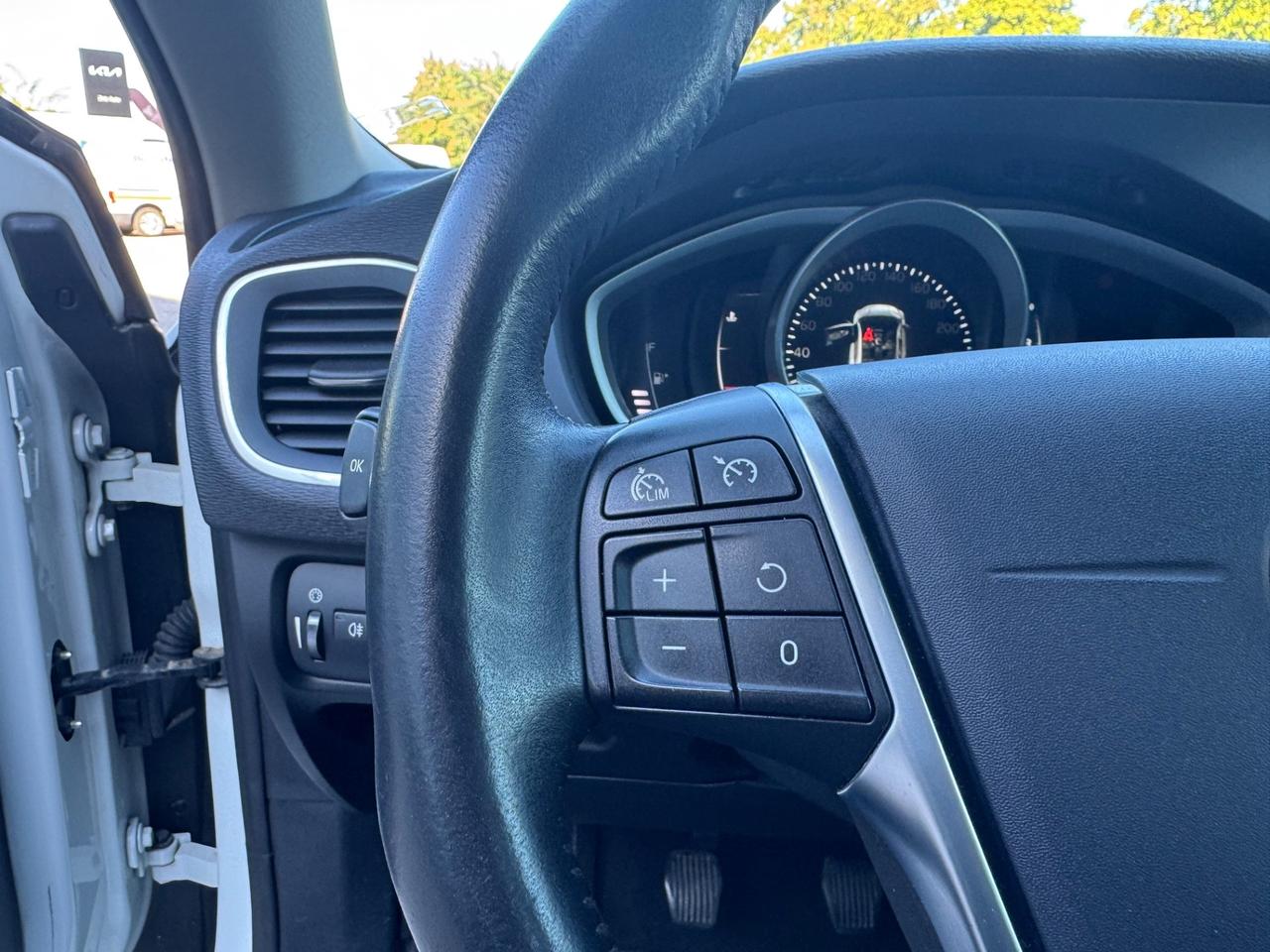 Volvo V40 D2 2.0 120CV Inscription NEOPATENTATI