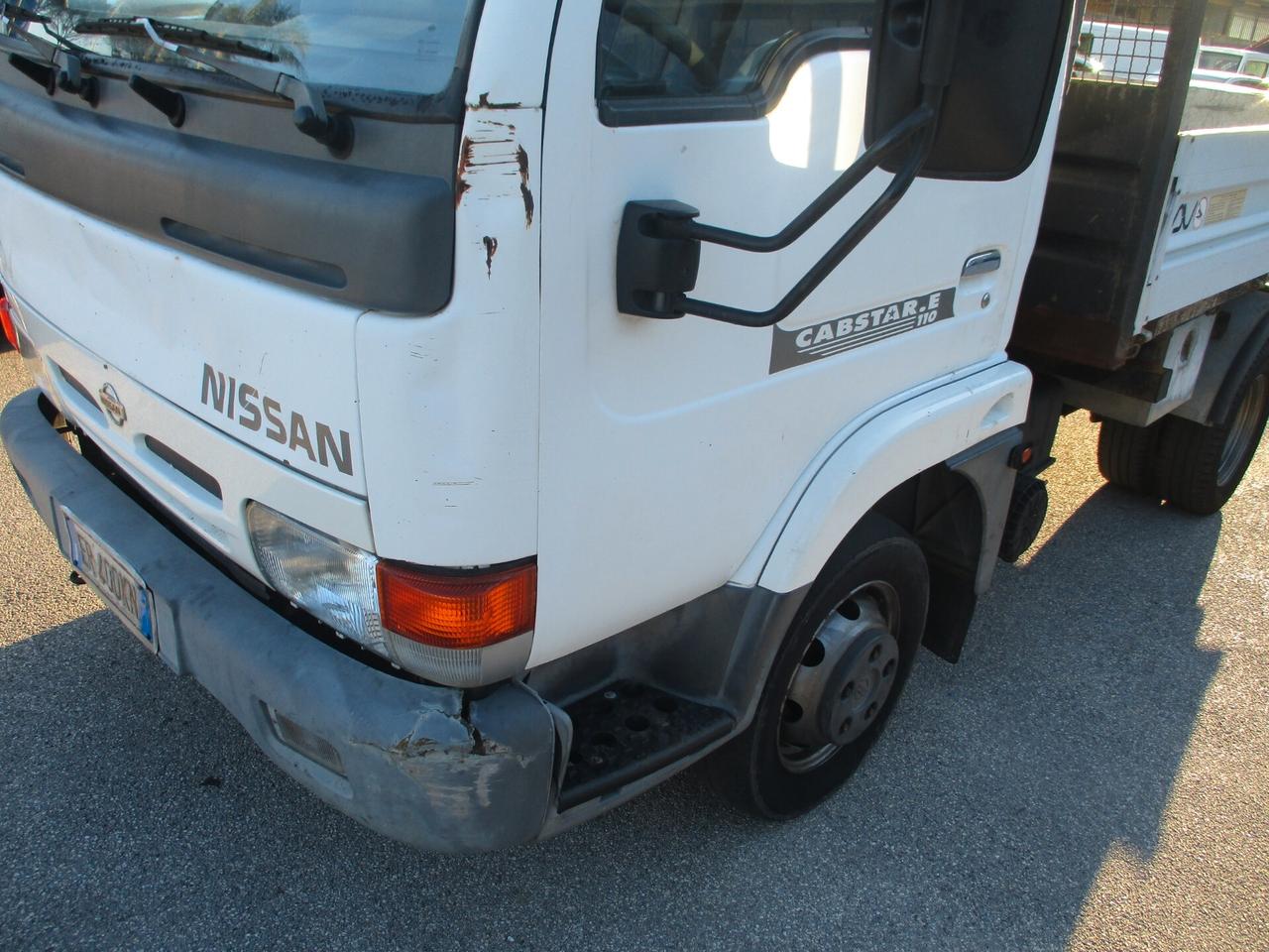 Nissan Cabstar 3000 110CV RIBALTABILE TRILATERALE