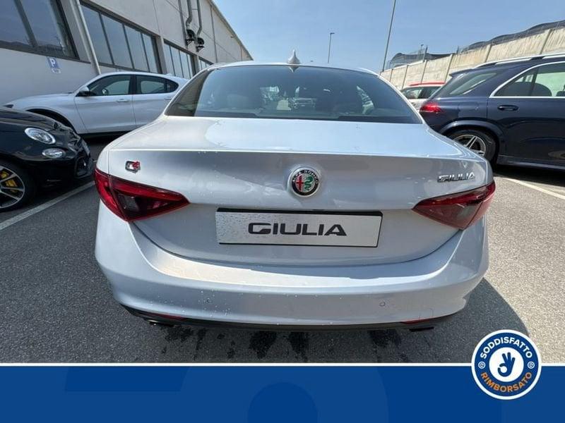 Alfa Romeo Giulia 2.2 Turbo D 210CV AT8-Q4 Ti MY22