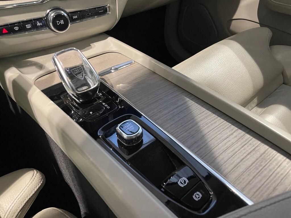 VOLVO XC60 II Promiscuo B4 2.0d Hybrid 197CV Autom. Inscription (MHEV) AUTOCARRO/IVA...
