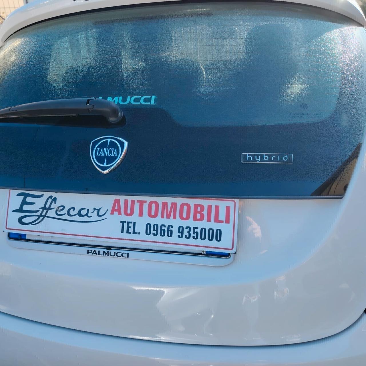 Lancia Ypsilon 1.0 FireFly 5 porte S&S Hybrid Ecochic Silver