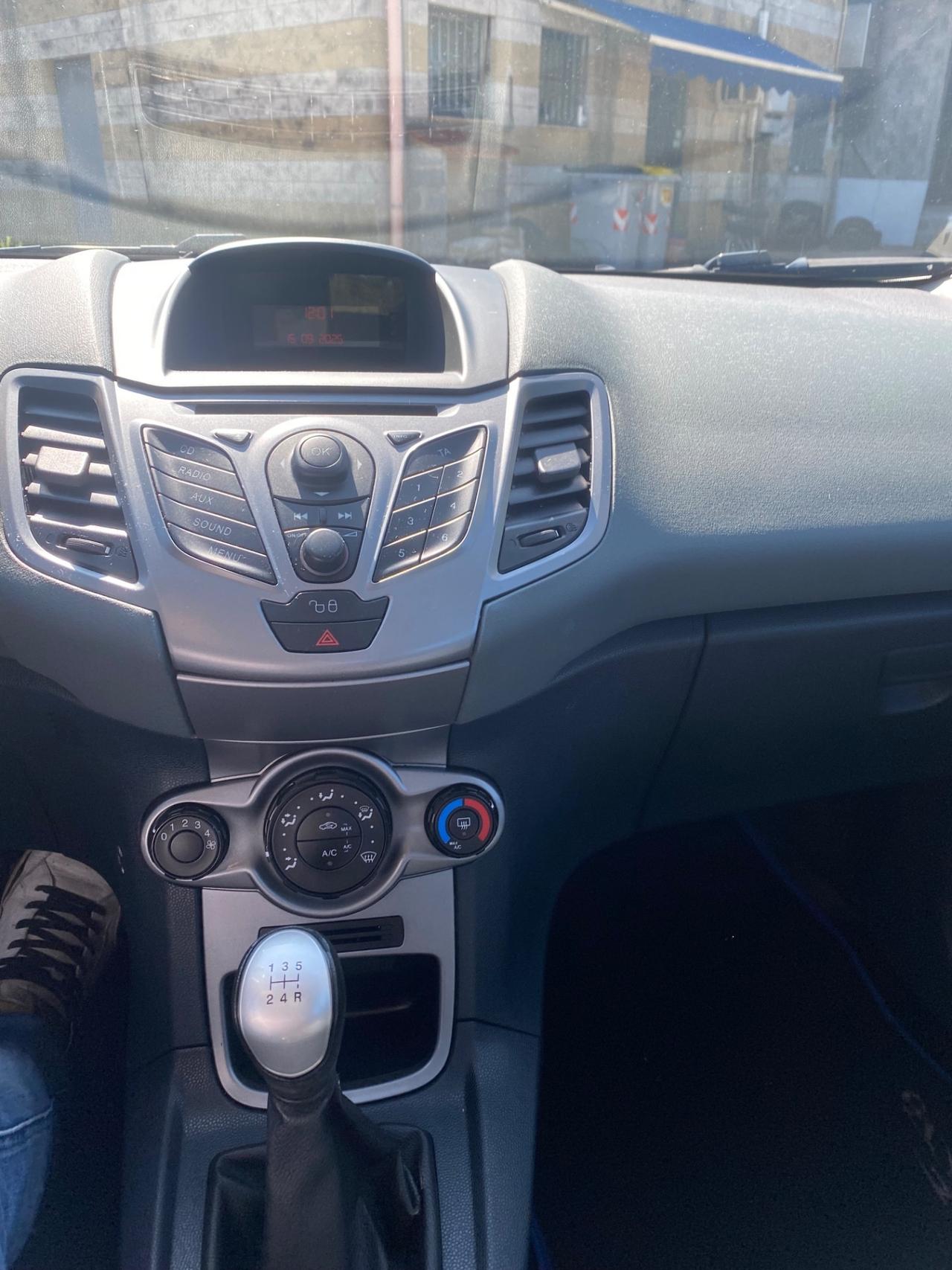 Ford Fiesta Ikon 1.2 8 CV 5 porte