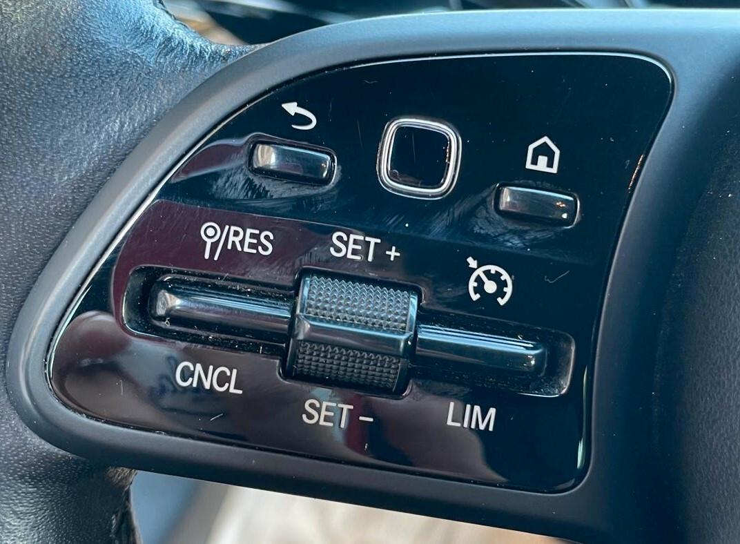 Mercedes-benz A 180 AMG Premium 2019
