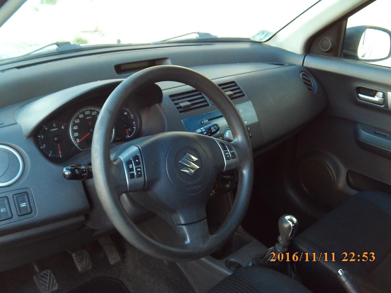 Suzuki Swift BERLINA