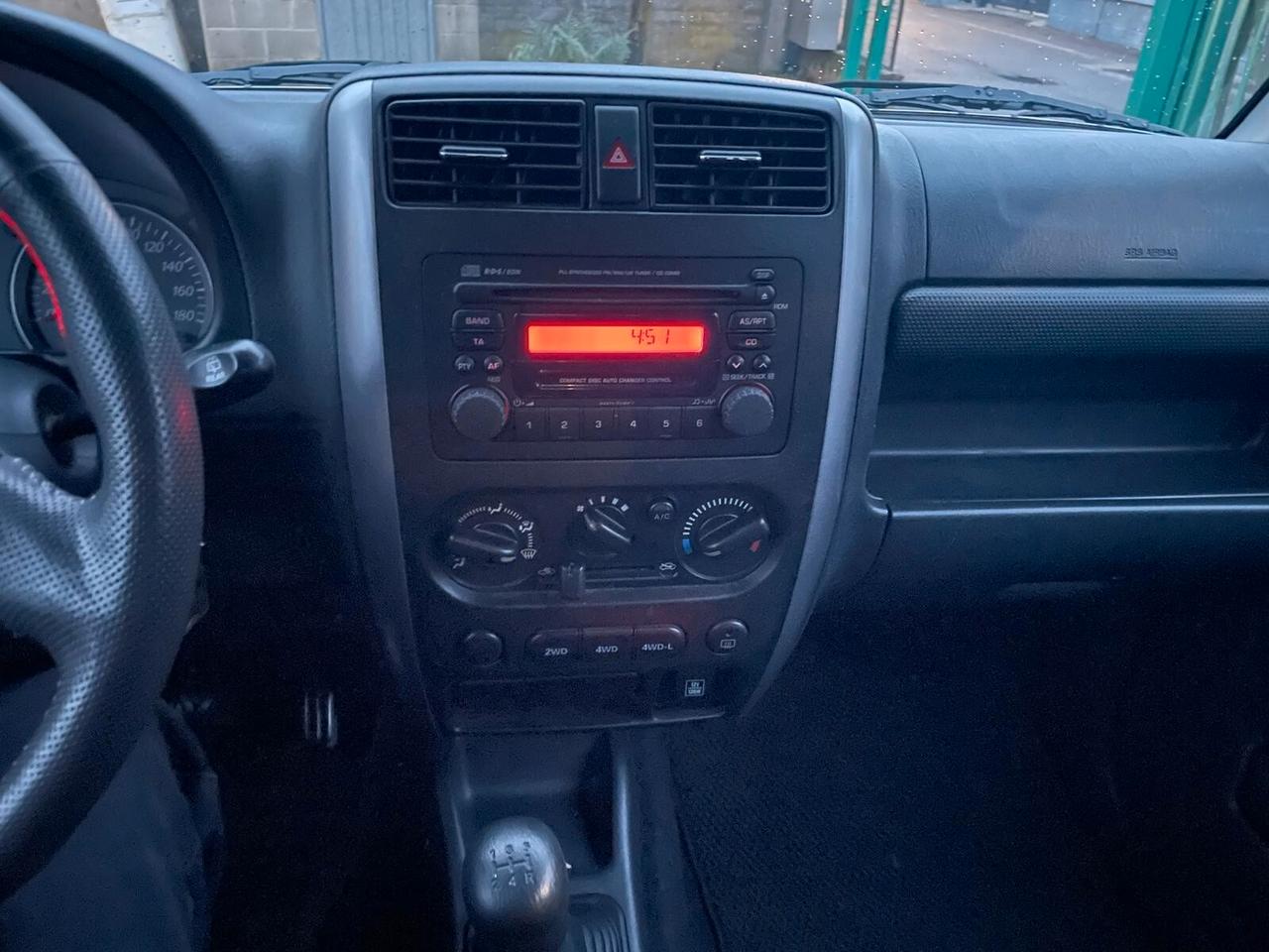 Suzuki Jimny 1.3i 16V cat 4WD Special