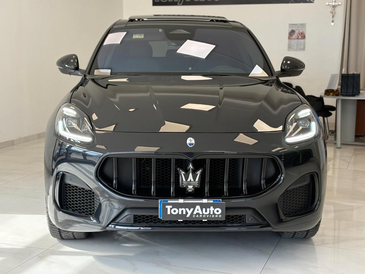 Maserati Grecale 2.0 mhev 330cv(benz/elettrica)modello MODENA con TETTO APRIBILE,VIRTUAL COCKPIT,TELECAMERA,APPLE CAR