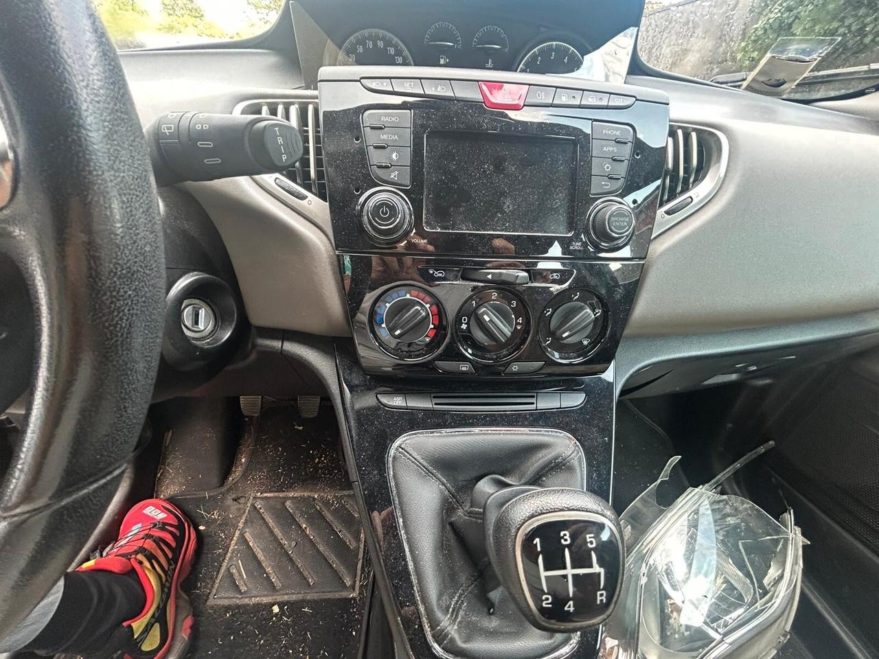 Lancia Ypsilon III 2015 1.2 ecochic Gpl 69cv - ANCHE NEOPATENTATI